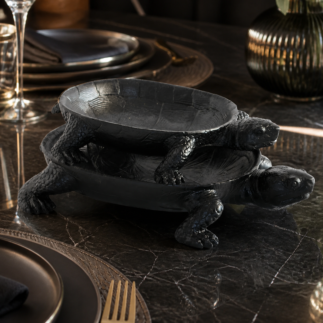 Resin turtle platter black set 2 - luxury lifestyle