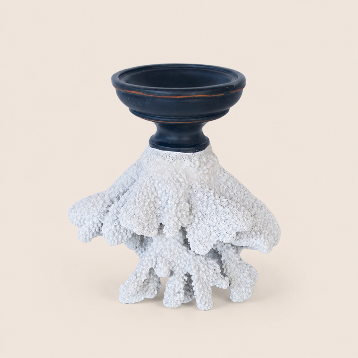 WHITE CORAL ON STAND CANDLE STICK 19X18X12CM catalogue view