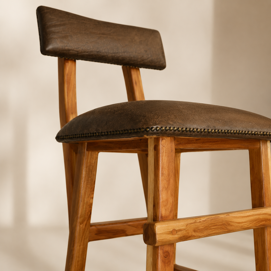 Woodlands Kiaat Classic Bar Stool Chair - craftsmanship detail