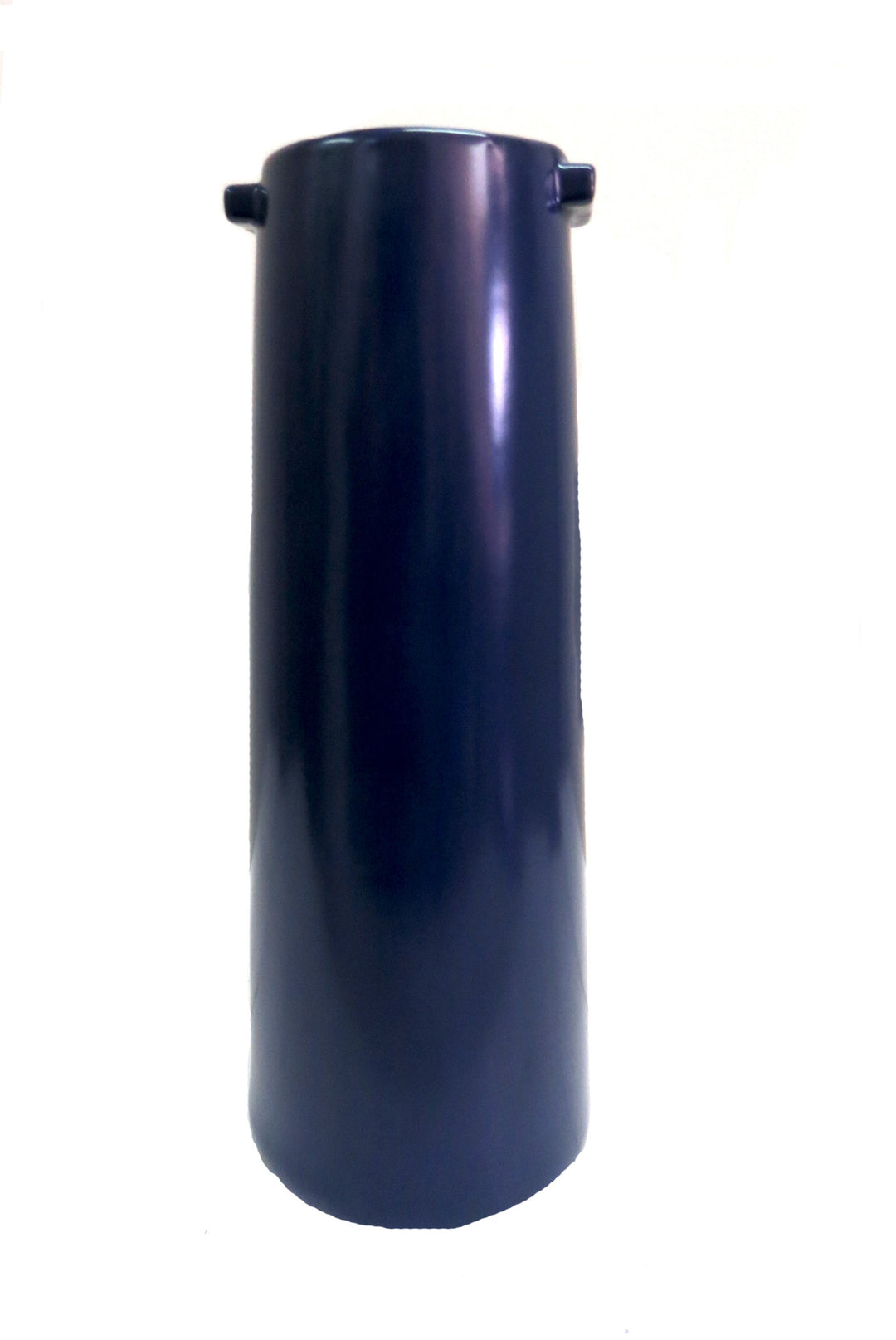 Nomad Vase
Add a Touch of Elegance to Any Room!
Bring life and beauty to your space with the stunning Nomad vase. Crafted from gorgeous blue ceramic, this timeless piece features: