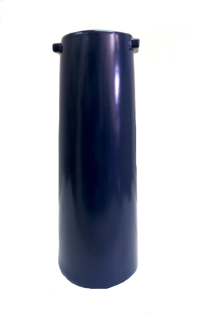 Nomad Vase
Add a Touch of Elegance to Any Room!
Bring life and beauty to your space with the stunning Nomad vase. Crafted from gorgeous blue ceramic, this timeless piece features: