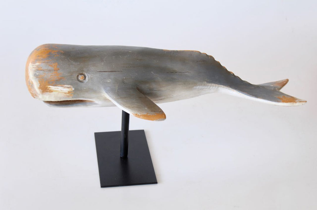 Unique Interiors Lifestyle medium grey whale on stand 22x49cm decor