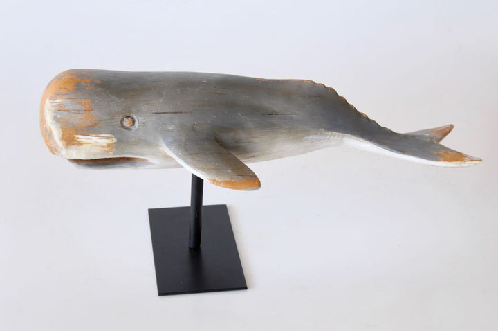 Unique Interiors Lifestyle medium grey whale on stand 22x49cm decor