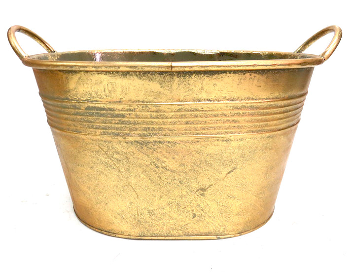 Alto Tub: Timeless Antique Charm
Add a touch of vintage elegance to your space with the exquisite Alto Tub, a versatile and charming antique-inspired planter.
Product Features:
Suitable for both indoor and outdoor settings
Perfect for displaying small plants, herbs, or flowers
Timeless design complements traditional, rustic, or modern decor
Product Dimensions:
Length: 34cm
Width: 25.5cm
Height: 19cm
Material: [Specify material, e.g., ceramic, metal, wood]
Perfect for:
Patio, balcony, or garden decor
Living 
