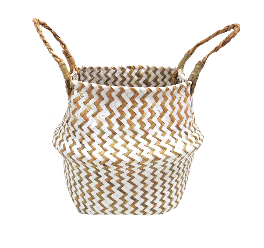 Product Details: Piccolo Basket
Description: A beautifully crafted basket made from chevron weave in stunning white and natural colors, perfect for storing everyday items.
Material: Chevron weave
Size: 18cm x 23cm x 20cm
Features:
Exquisite twist handle
Long-lasting quality
Stylish finish
Uses:
Storing croissants, rolls, and eggs
Holding everyday items
Adding a touch of style to your kitchen or dining area
Store: Unique Boys, offering trendy decor that stays forever in style.
Delivery: 5 to 7 working days.