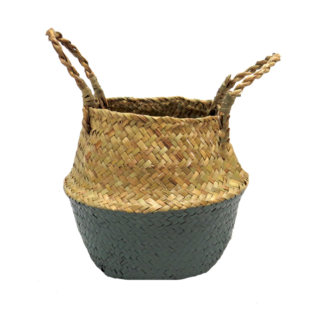  A Statement Piece for Your Home!
Elevate your home decor with our stunning Cult Basket, exclusively at Unique Boys!
A Masterpiece of Natural Beauty:
Handwoven from natural seagrass, this gorgeous basket is painted green from the belly downwards, adding a pop of color to any room. Its unique design and stylish shape make it a true showstopper.
Versatile and Functional:
This incredible basket folds flat for easy transportation and can be used for a multitude of purposes, such as:
Storing books, 