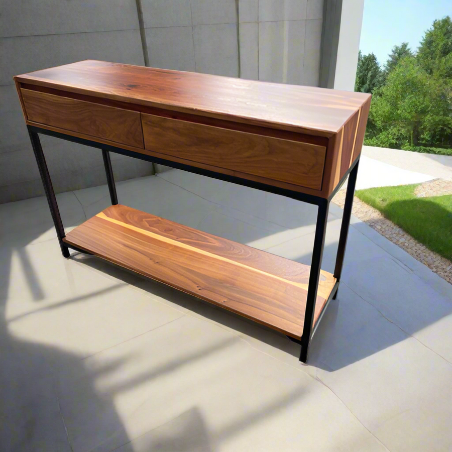 Leoni Server
Elevate your dining or entrance area with the exquisite Leoni Server, expertly crafted from high-quality Kiaat wood.
Product Features:
Handcrafted from durable Kiaat wood
Customizable size options to fit your space
Choice of sealant finishes, including matt
Perfect for dining or entrance areas